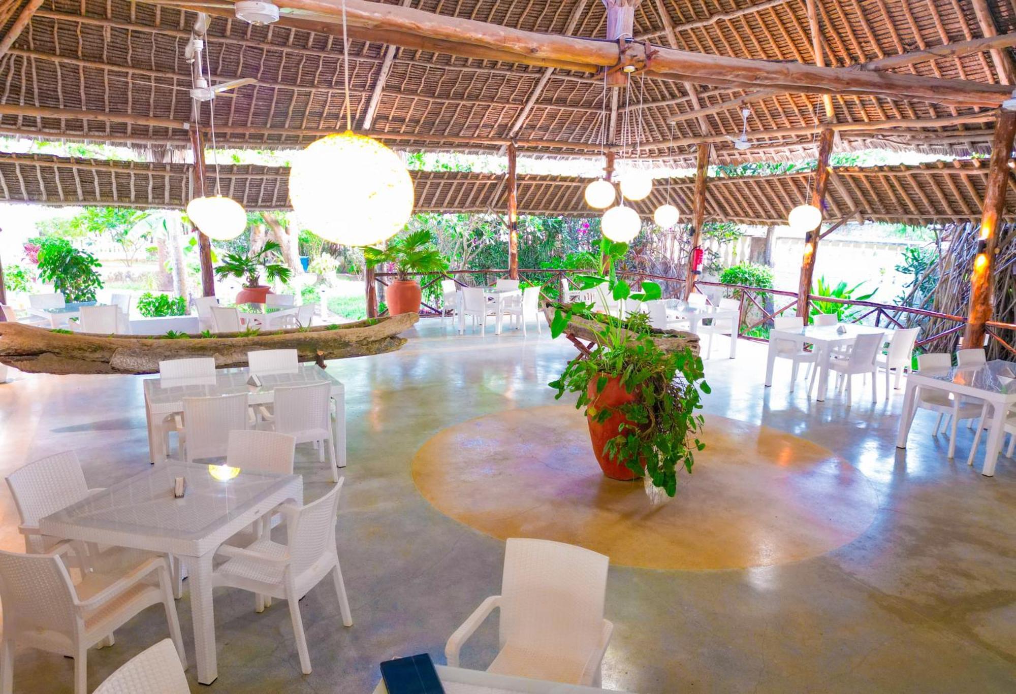 Maasai Resort Mombasa Extérieur photo
